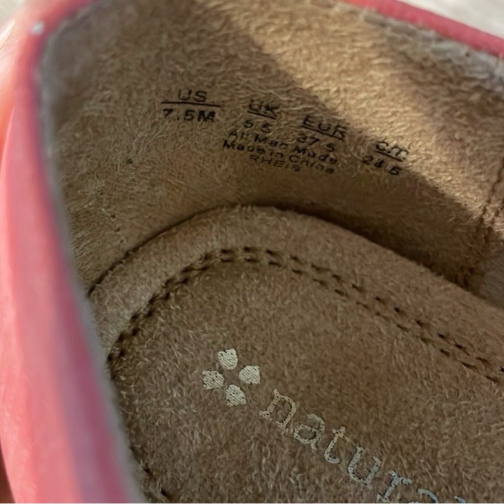 Naturalizer Slip On Flats Loafers Coral Embellished 7.5 - Picture 4 of 7